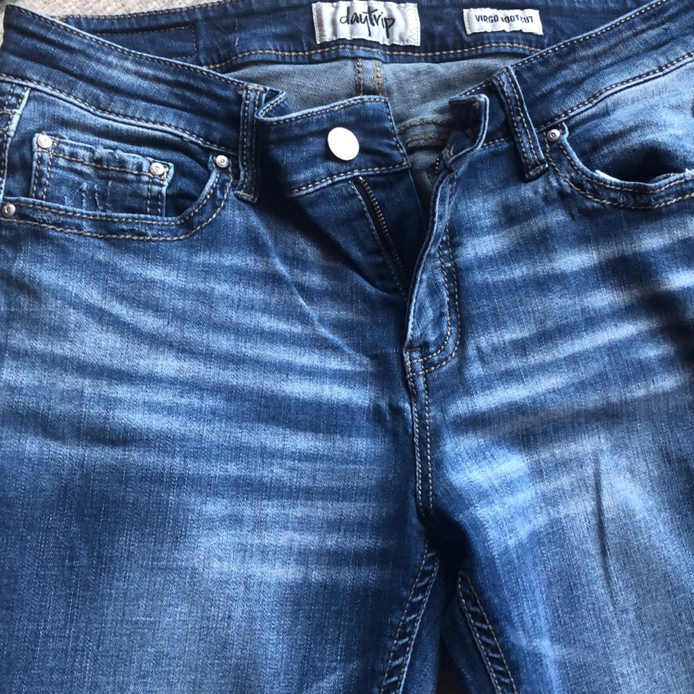 Buckle Daytrip jeans.